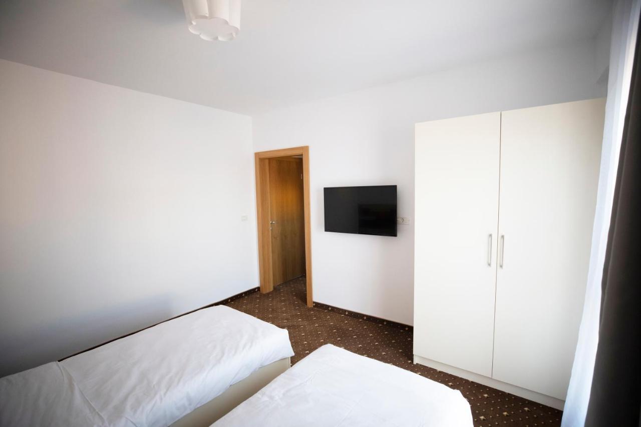 1Hotels ティミショアラ エクステリア 写真